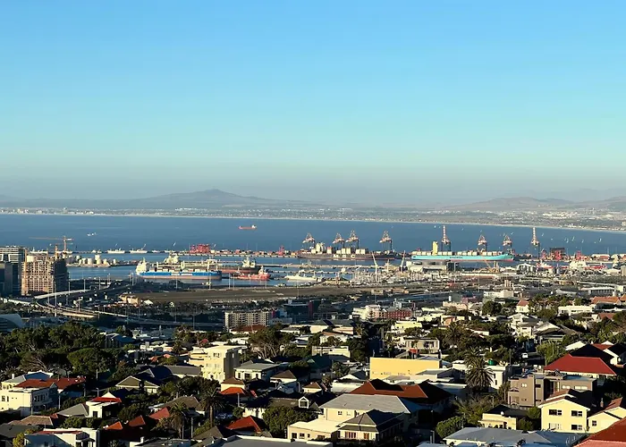 Breathtaking Views, Brand New Renovated Apartment